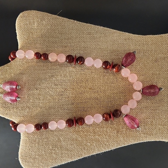 Hand Crafted Pink and Burgundy Beaded Jewelry Set Pierced Earrings and Necklace - Picture 10 of 10